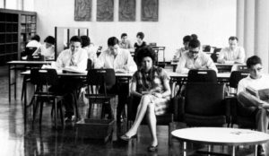 Sala de Lectura de la Biblioteca Central. Xalapa, Ver. ca. 1963.
