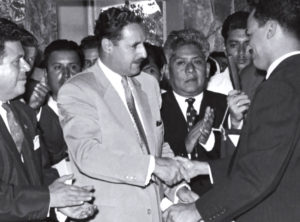 inauguración del edificio de la Facultad de Ciencias Químicas, en 1956, con la presencia del gobernador del estado de Veracruz, Marco Antonio Muñoz, y del rector de la Universidad Veracruzana, Aureliano Hernández Palacios.