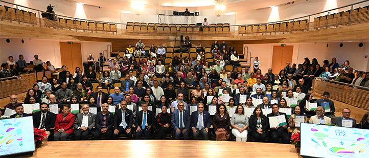 Imagen UV reconoció 16 trabajos recepcionales con el Premio “Arte, Ciencia, Luz”