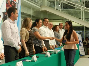 Entrega becas 1-19