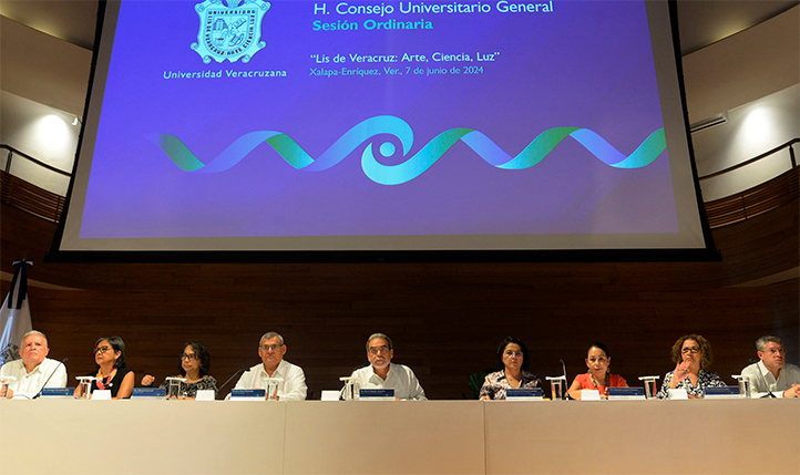 Autoridades universitarias encabezaron la sesión ordinaria del Consejo Universitario General, en la Sala Anexa de Tlaqná 
