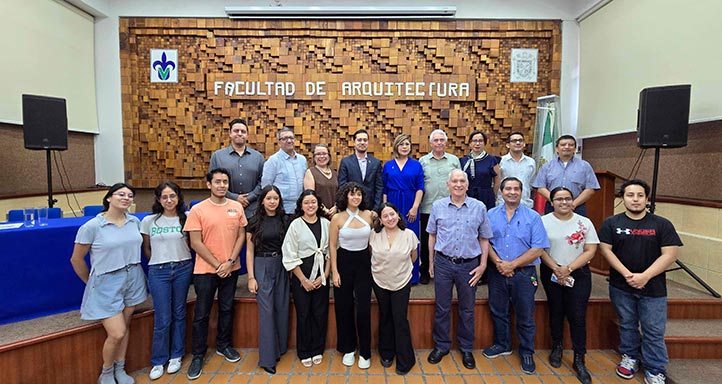 Integrantes del OUAES y participantes del proyecto junto a autoridades institucionales y municipales 