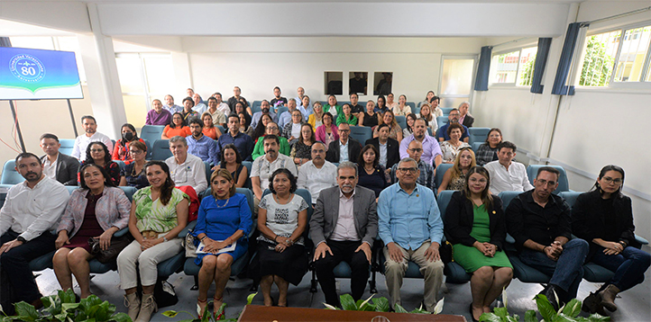 Comunidad del Área Académica de Humanidades se reunió con el Rector para mostrar proyectos realizados en sus facultades 