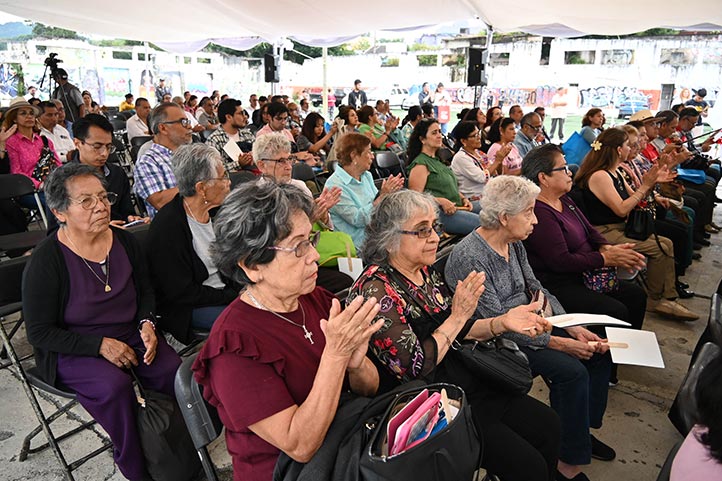 A la ceremonia asistieron directivos de áreas académicas y administrativas, comunidad de la Unidad Académica de Humanidades y del barrio