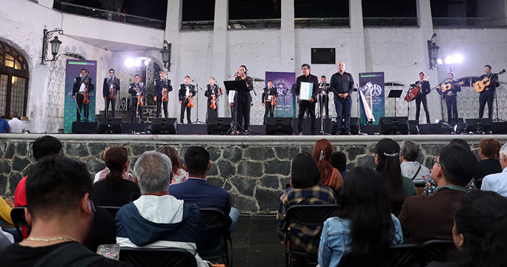 Jaqueline Jongitud, titular de la SDI, reconoció los aportes del Mariachi a la cultura veracruzana y a la institución 