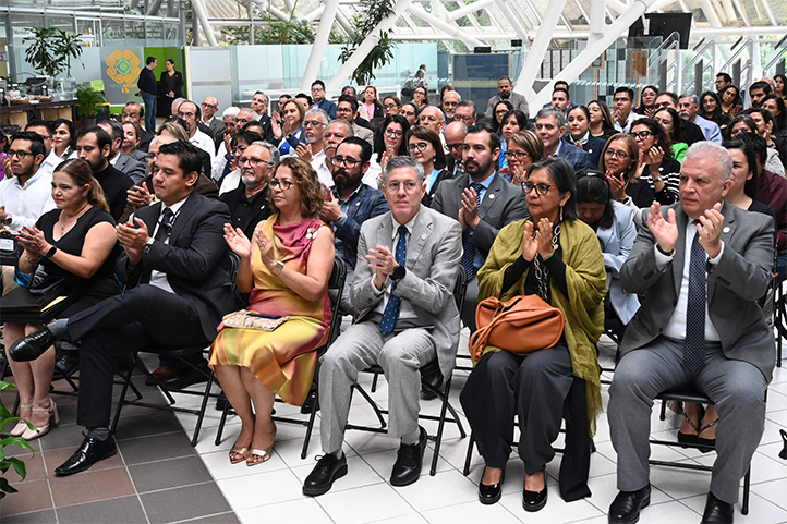 Vicerrectoras y vicerrectores, funcionarios y directivos estuvieron presentes en el evento 