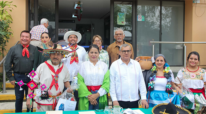 Como parte del festejo, se realizó un concurso de trajes típicos regionales 