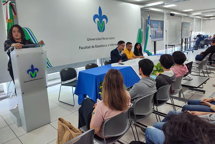 La inauguración fue encabezada por José Luis Sánchez Leyva, titular de la Dirección General del Área Académica Económico-Administrativa 