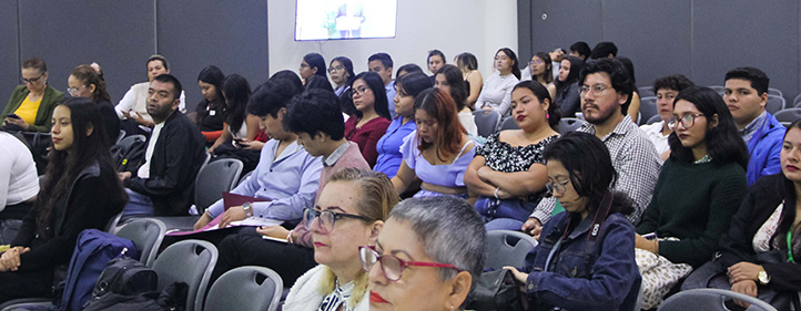 A la presentación acudieron estudiantes universitarios de derecho 