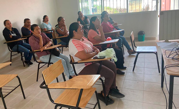 Padres y madres de familia, estudiantes y docentes se vieron involucrados en el estudio 