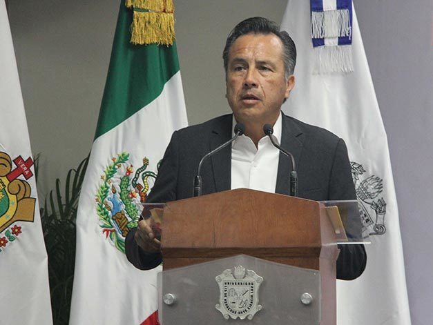 El gobernador Cuitláhuac García dijo que este no fue el único proyecto de vinculación que tuvieron con la UV