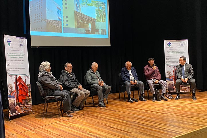 El foro constituyó un punto de reflexión acerca de la historia e identidad de la Facultad de Arquitectura 