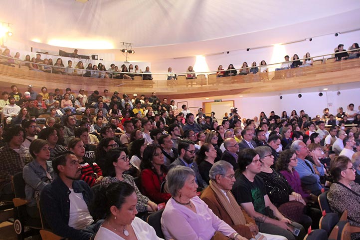 En el evento estuvieron presentes funcionarios universitarios, docentes, investigadores y estudiantes 