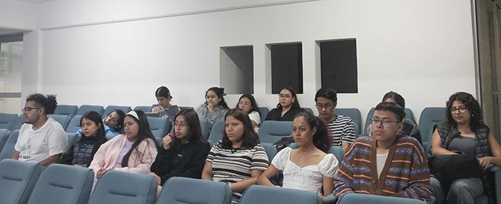 Estudiantes dialogaron sobre la experiencia de migrar ilegalmente a EEUU 