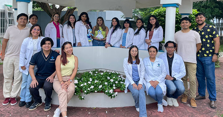 Alumnos de la Facultad de Medicina que presentaron el EGEL Plus MEDI