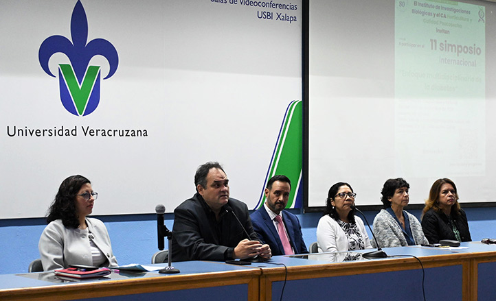 María Luisa Moreno, Roberto Zenteno, Eduardo Morteo, Martha Lucía Baena, Elia Nora Aquino y Blanca Elizabeth Cortina en la inauguración 