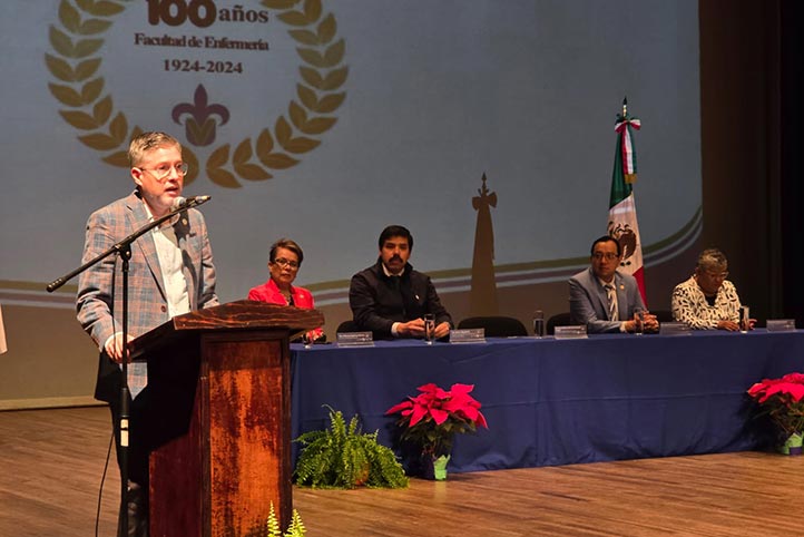 El Vicerrector destacó que la Facultad sigue un proceso de mejora continua con la finalidad de permanecer actualizada 