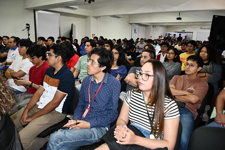 En el evento destacó la amplia participación de estudiantes 