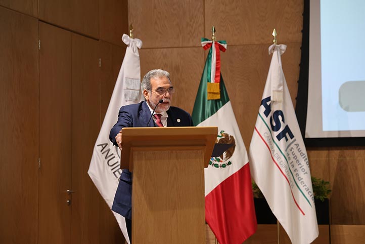 El rector de la UV, Martín Aguilar Sánchez acudió en representación del Consejo de la Región Sur-Sureste de la ANUIES  