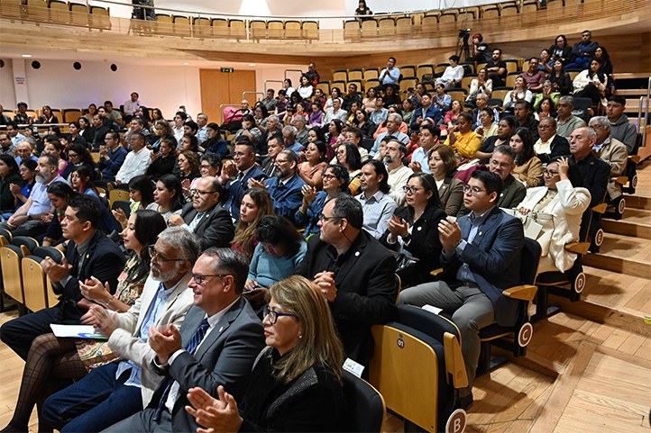 La entrega del Premio “Arte, Ciencia, Luz” 2024 se celebró en la sala anexa de Tlaqná, Centro Cultural 