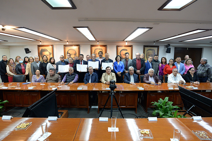 Autoridades universitarias y de la STPSyP, e integrantes del sindicato, constataron la firma 